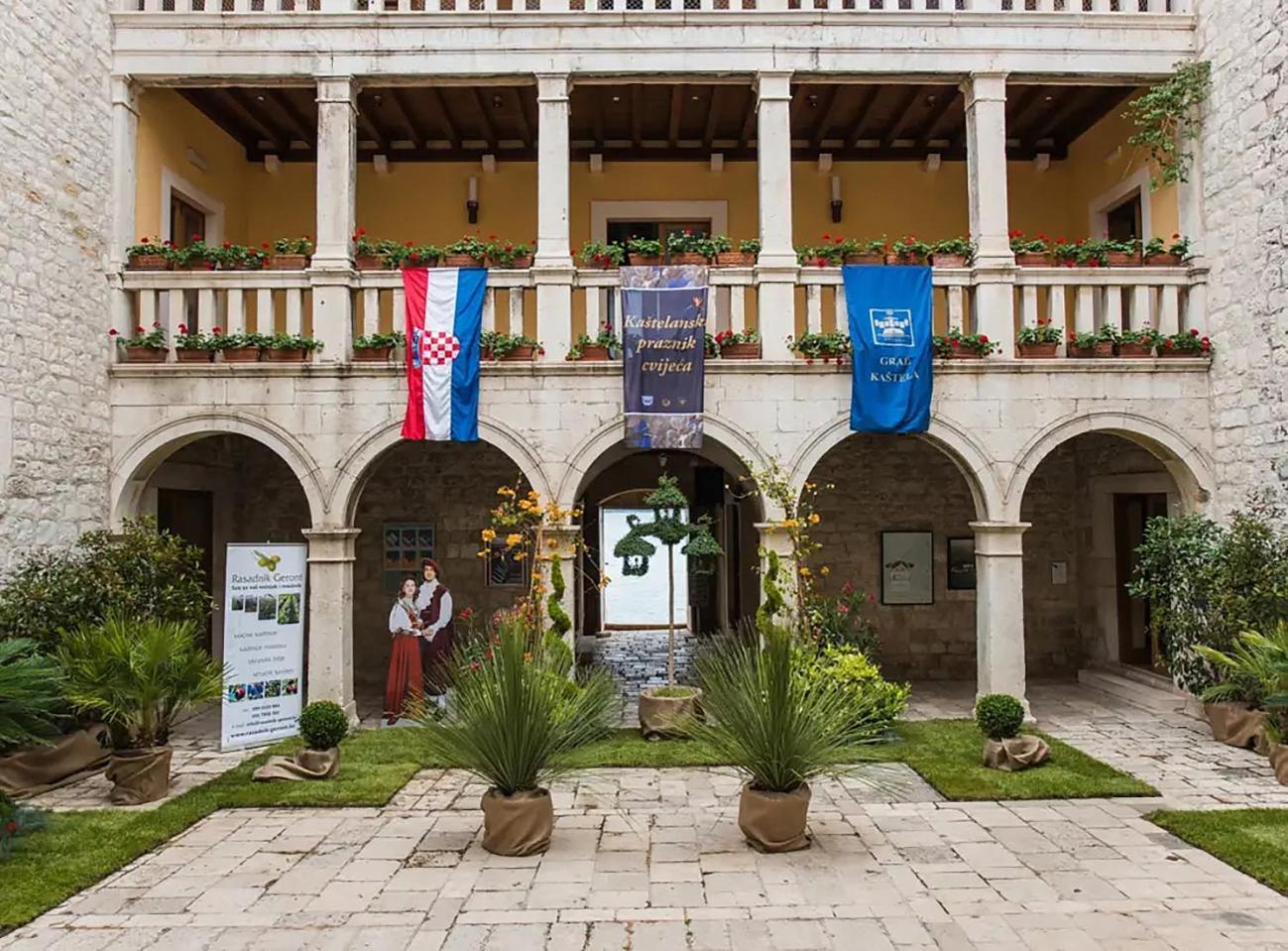 Palmaja Apartman Kaštela Kültér fotó